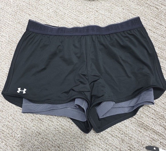Under Armour Women's Black and Gray Performance 2 In 1 Shorts - Picture 1 of 7